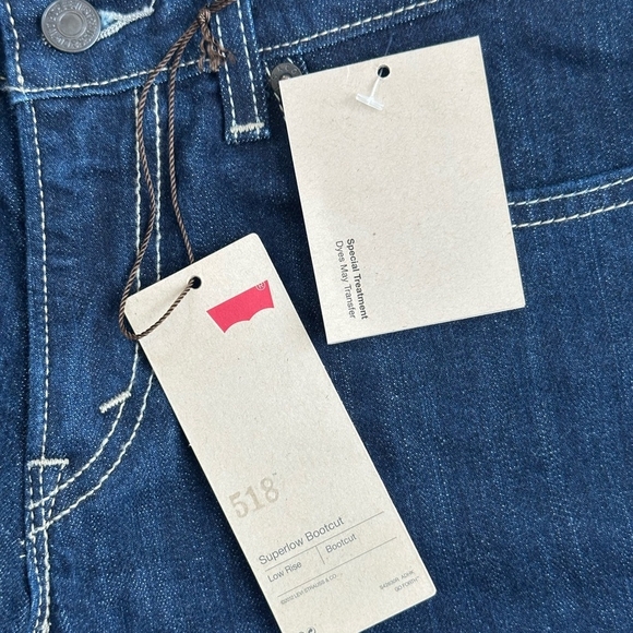 LEVI’S 518 Superlow Bootcut Low Rise Women's Jeans Dark Blue Denim Jeans NWT - Picture 6 of 8